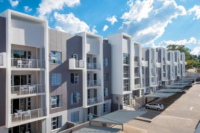Sandton Luxury Apartments ヨハネスブルグ エクステリア 写真